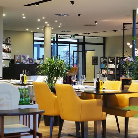 Mg Restaurace/Luxury Apartments Mladá Boleslav Kültér fotó