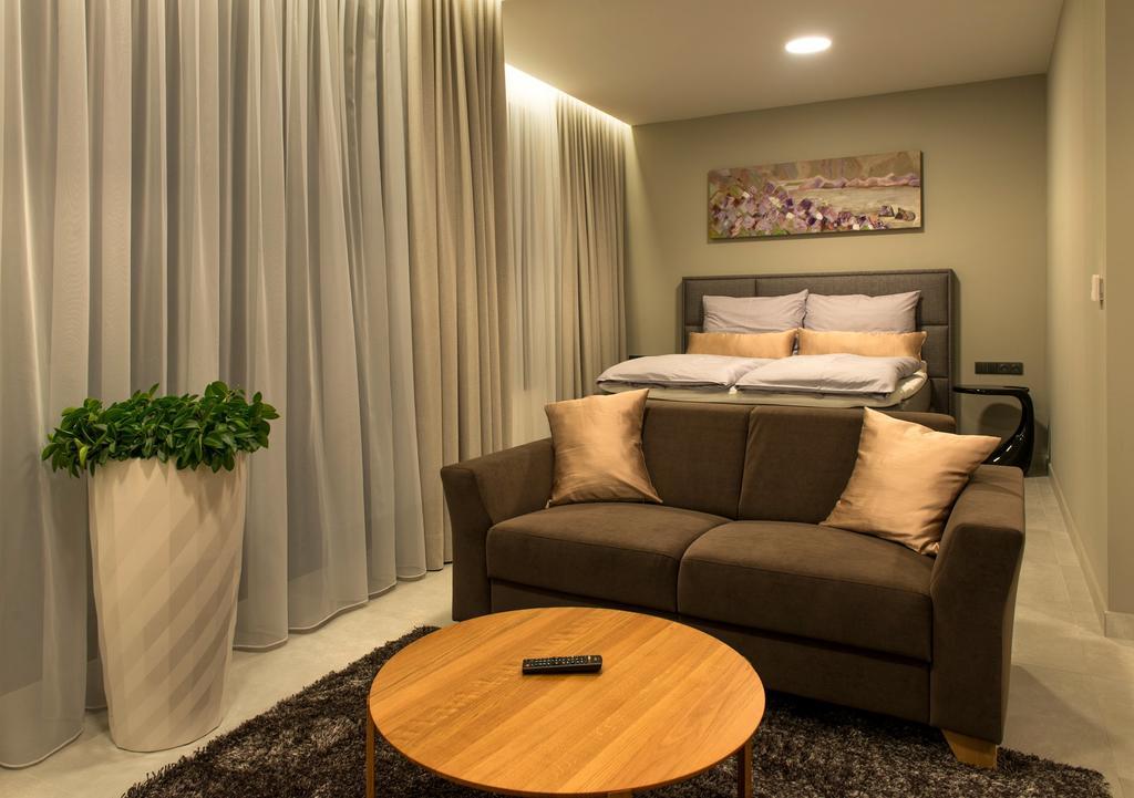 Mg Restaurace/Luxury Apartments Mladá Boleslav Kültér fotó
